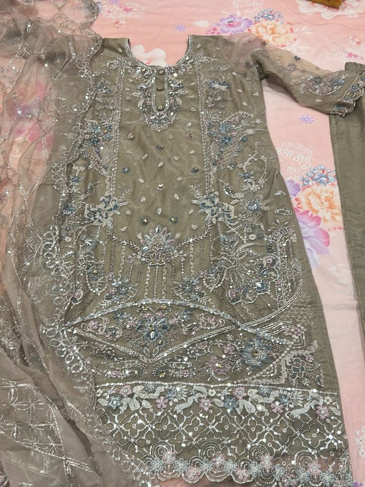 Elegant Embroidered Kurta Set