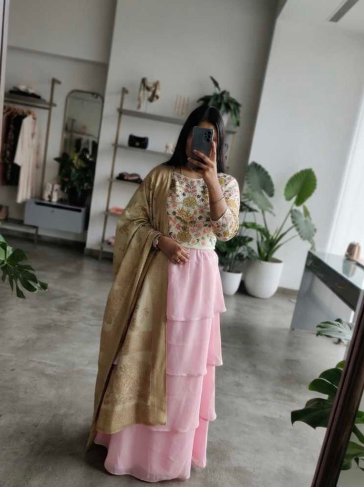 Embroidered Silk Blend Blouse lehenga and duppata