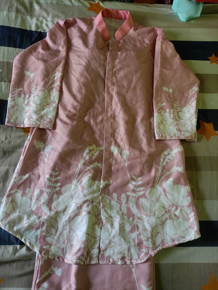 Elegant Pink Floral Kurta Set