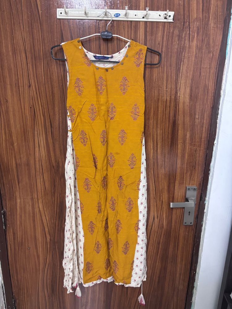 Yellow Printed Sleeveless Kurta