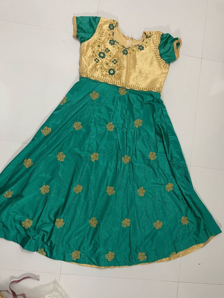Elegant Green &amp; Gold Lehenga Choli