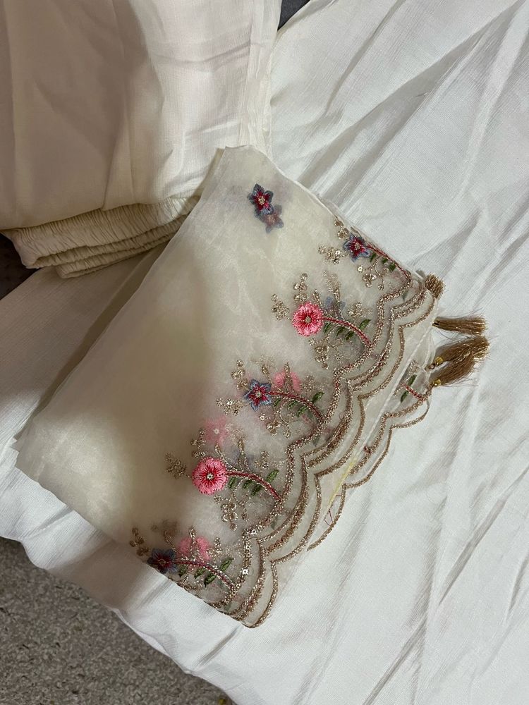 Elegant Embroidered Kurta Set with Dupatta