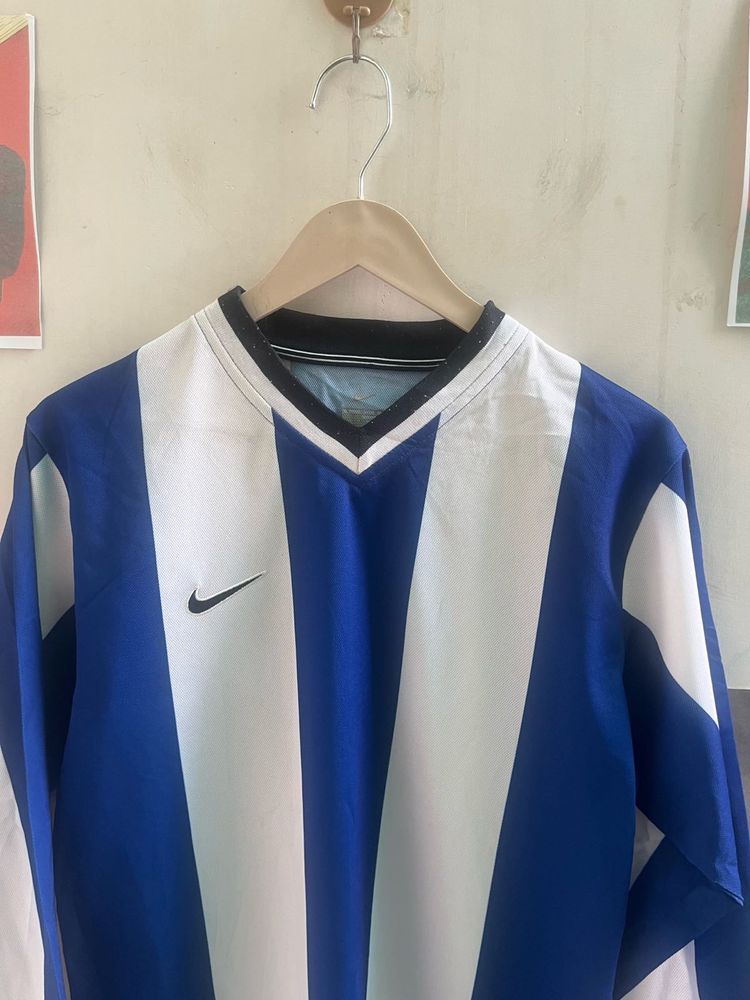 Nike Blue &amp; White Striped T-Shirt (T537)