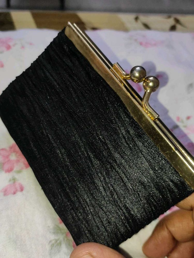 Elegant Black Clasp Clutch