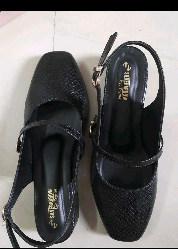 Stylish Black Slingback Heels