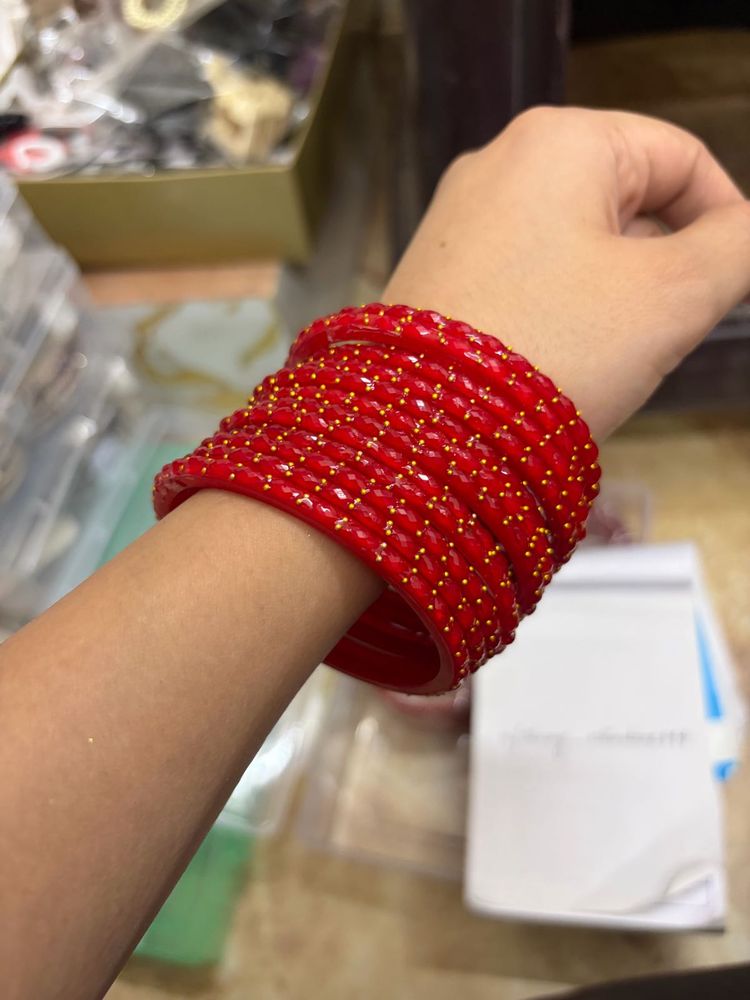 Tomato Red Sipi Bangles
