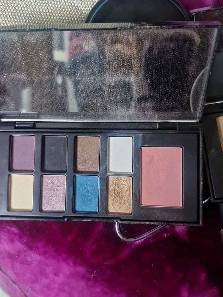 2 Elizebeth Arden Face Palettes