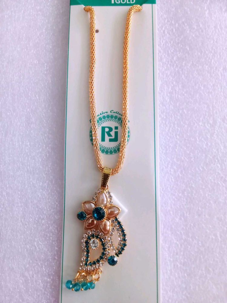 Exquisite Flower Pendant Necklace hh