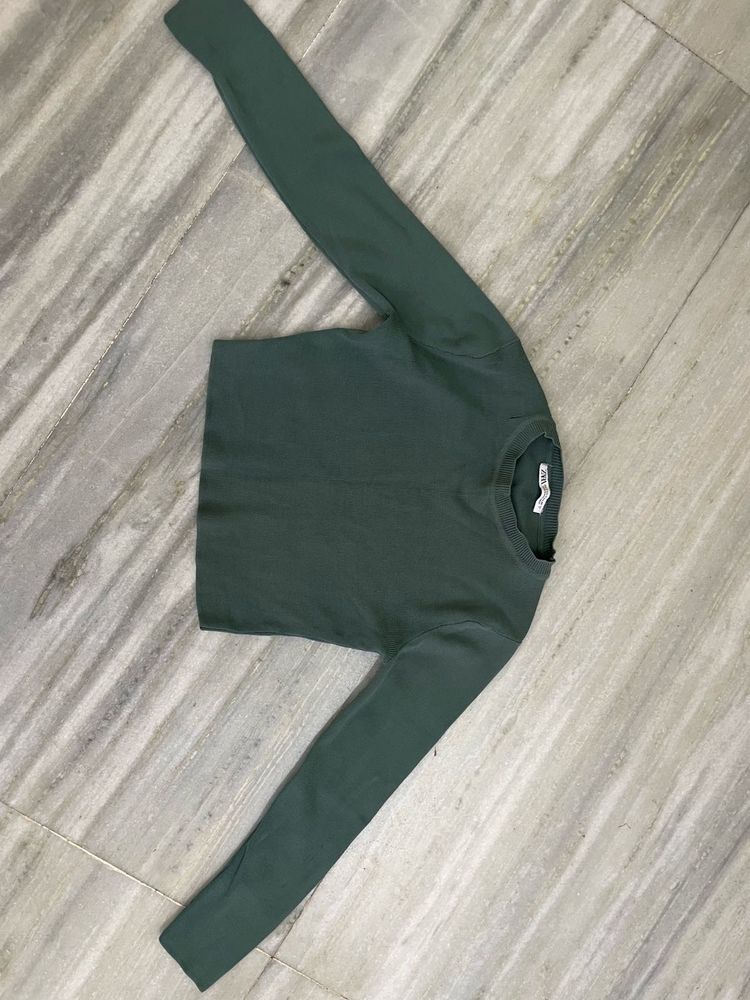 Green Long Sleeve Top