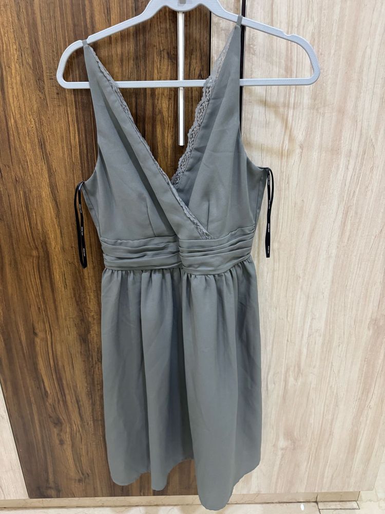 Elegant Grey V-Neck Mini Dress