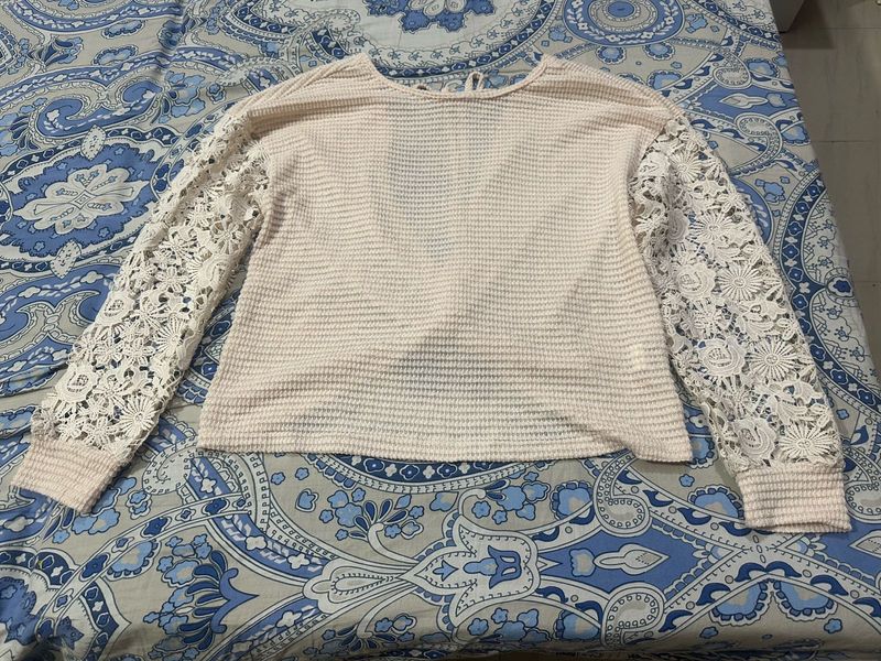 Beige backless Lace Sleeve Top