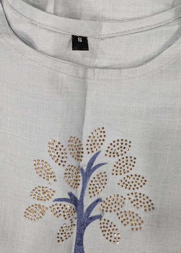 Elegant Grey Kurta with Tree Embellishment