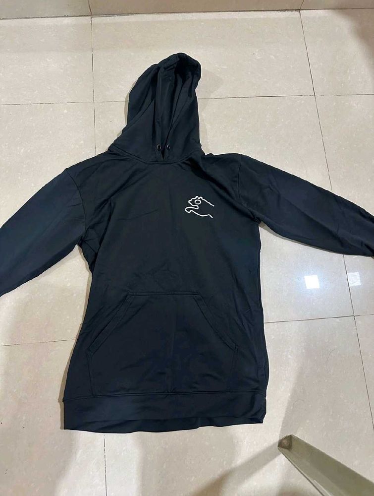 PUMA comfortable sports hoodie.