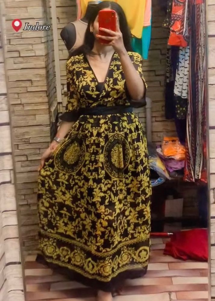 Elegant Black &amp; Gold Printed Maxi Dress