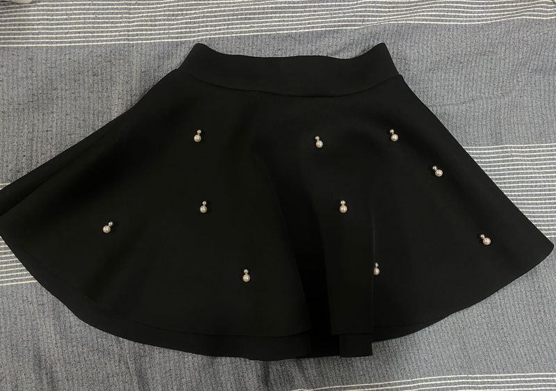 Chic Black Pearl Embellished Skirt