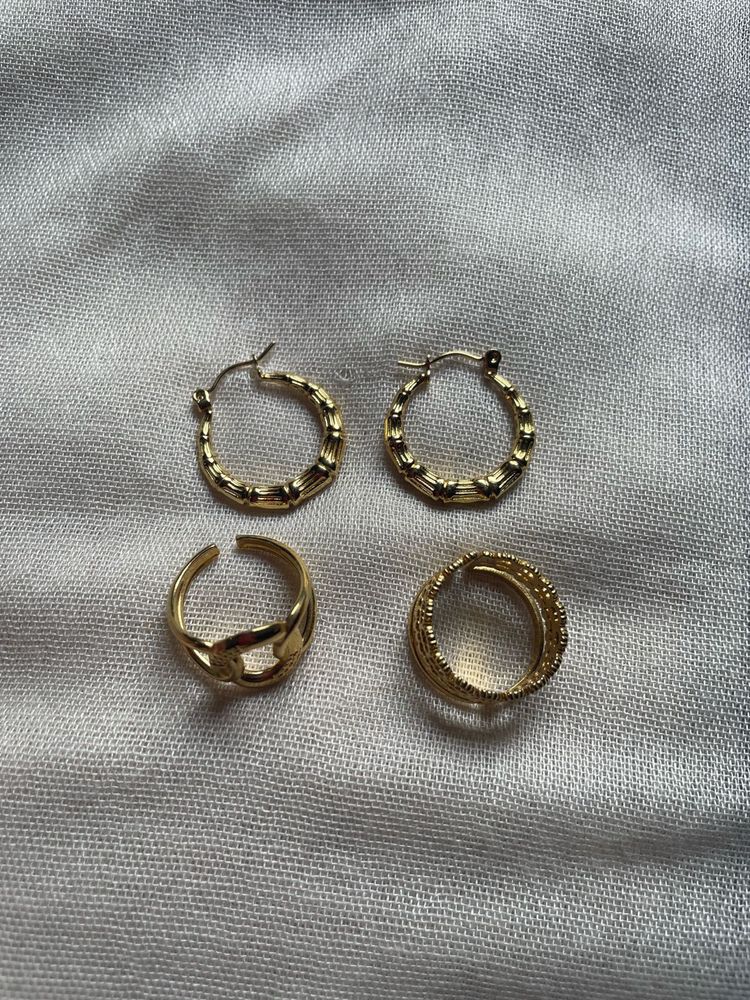 Chunky Gold Tone Hoop Earrings &amp; Ring Set
