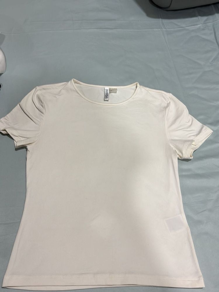 H&amp;M off white tshirt