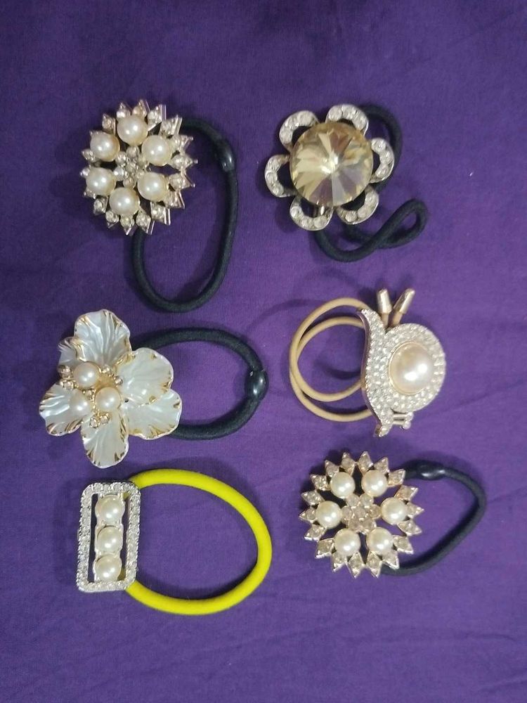 Set of 6 Embellished Hair Ties 🤩