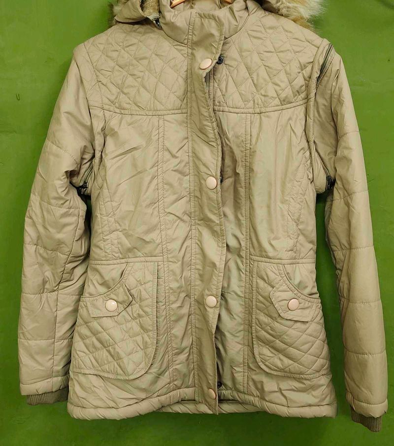 Stylish Quilted Jacket with Fur Hood.💤