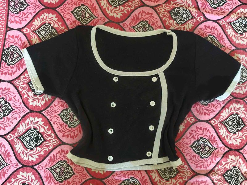 Cute Black &amp; White Casual Top
