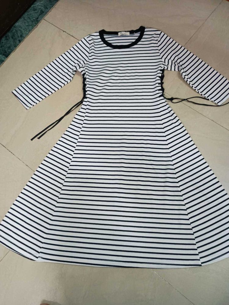 🤍 Black &amp; White Striped Flared Tunic/Dress