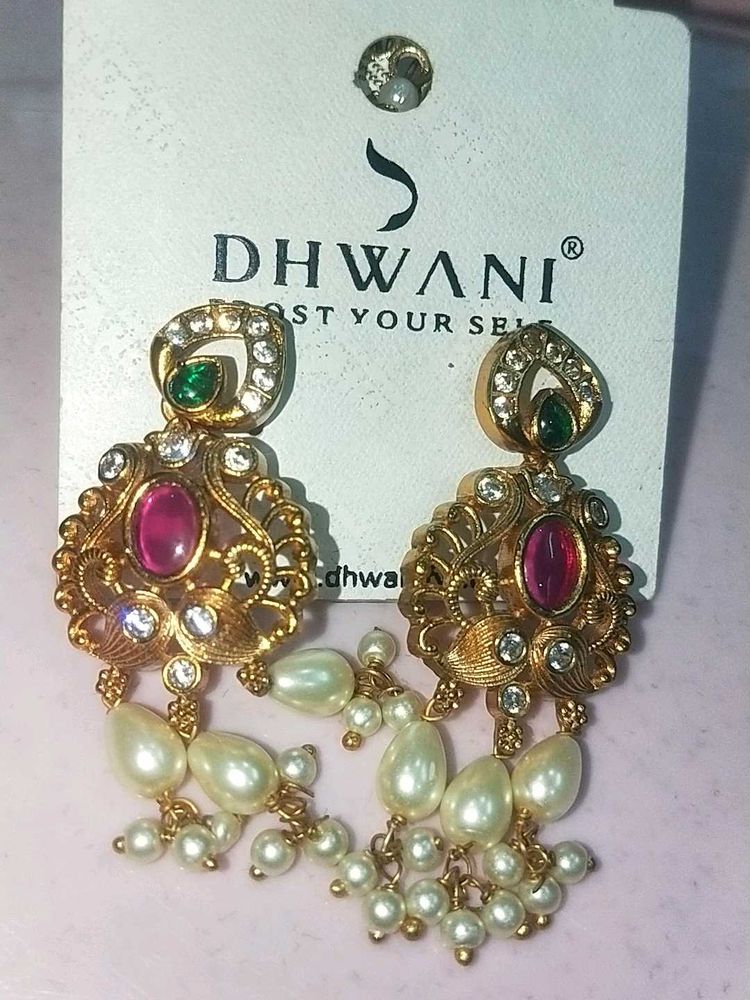 Beautiful Pearl And Kundan Earrings