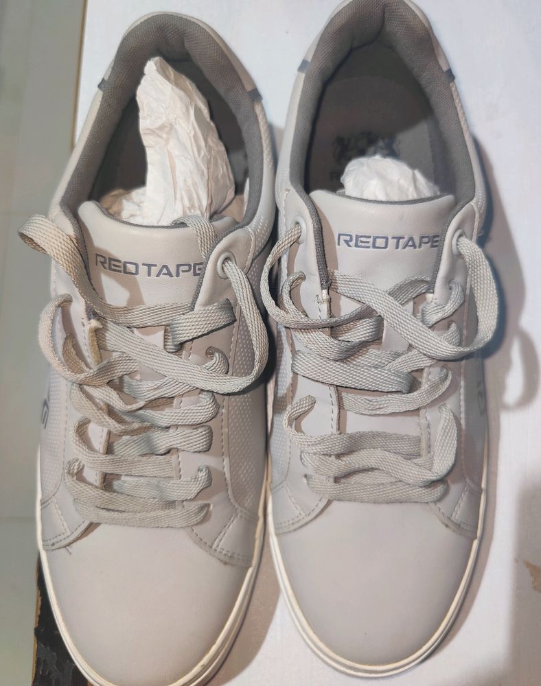 Red Tape Men's Casual Shoes. Like New. No Coins.