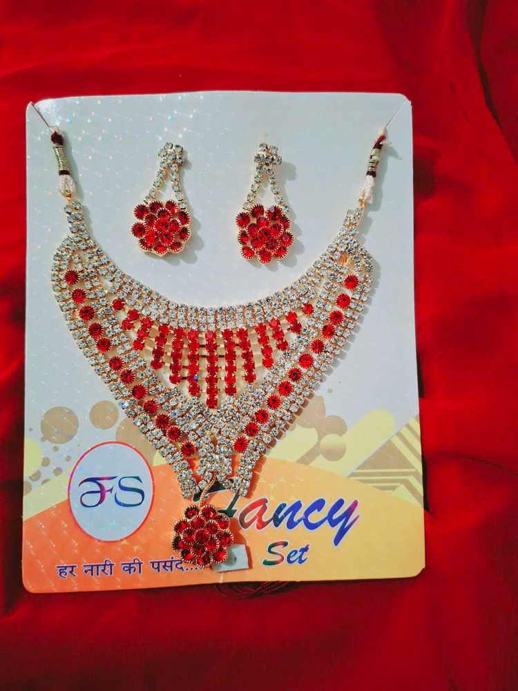 Stunning Red &amp; Silver Necklace Set