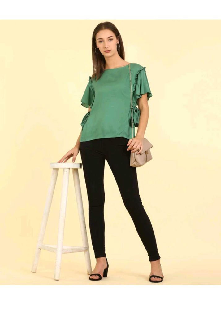 Sale 🛍️ 💰 Green Flutter Sleeve Top
