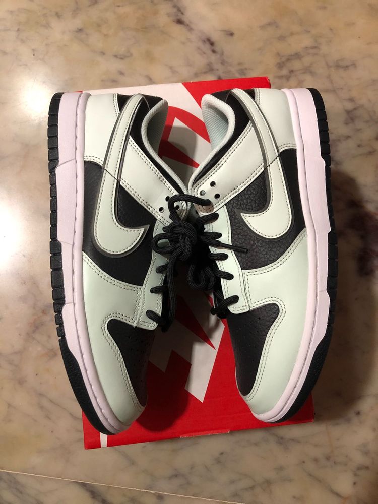 Nike Dunk Low BARELY GREEN