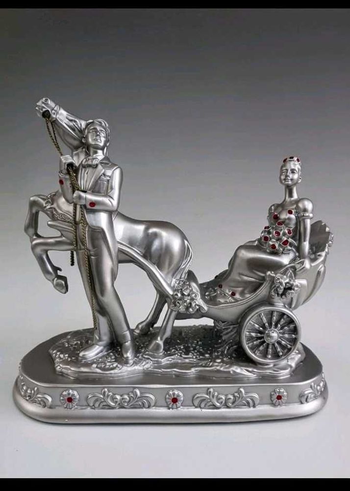 Vintage Silver Carriage Figurine