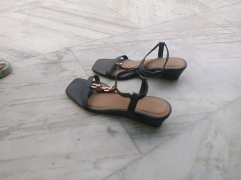 black with golden chain sandal