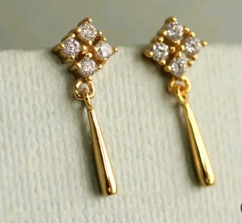 Minimal dainty studs