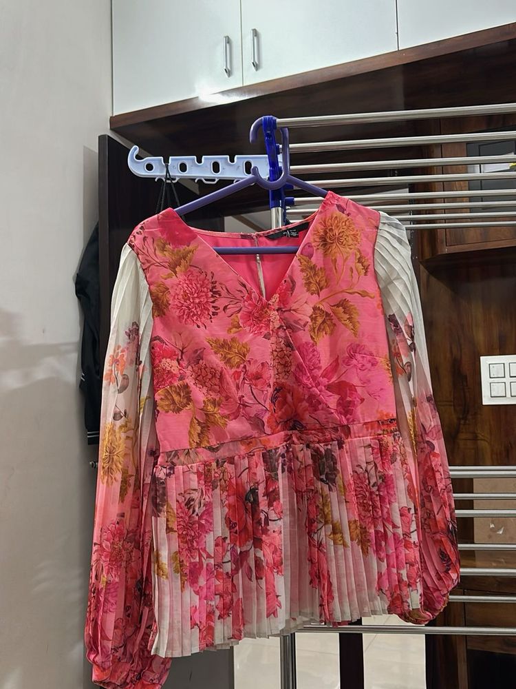 Elegant Floral Print Peplum Top