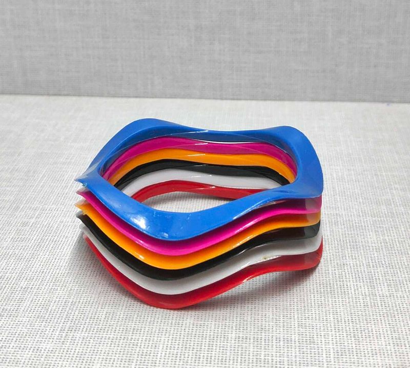 Set of 6 Colorful Wavy Bracelets