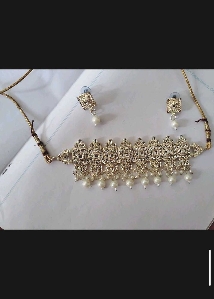 2.Elegant Pearl Choker Set