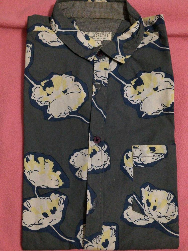 beautiful and cool shirt for a relaxing holiday