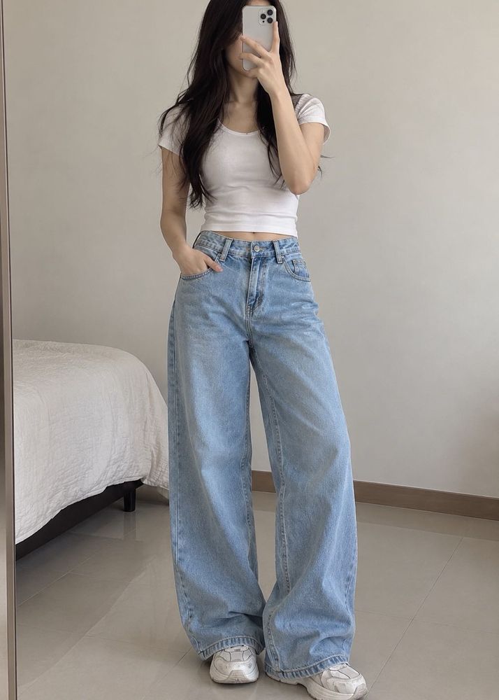 Light Wash Wide Leg Jeans