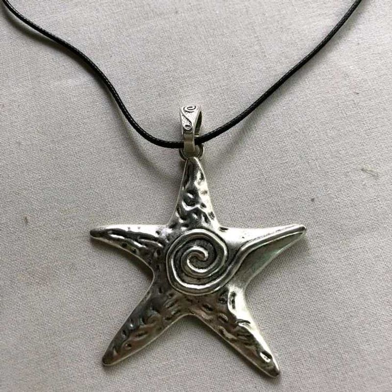 Unique Starfish Pendant Necklace