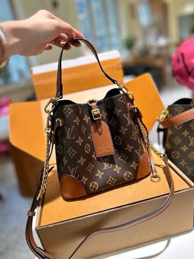 LOUIS VUITTON Neno bucket bag**INTRO WITH NEW 2  L