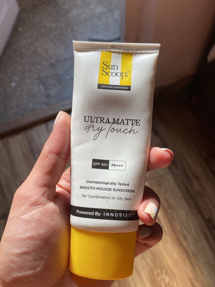 Combo Socks + Sunscoop Ultra Matte Sunscreen
