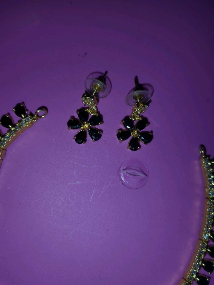 Black Flower Jewellery Set