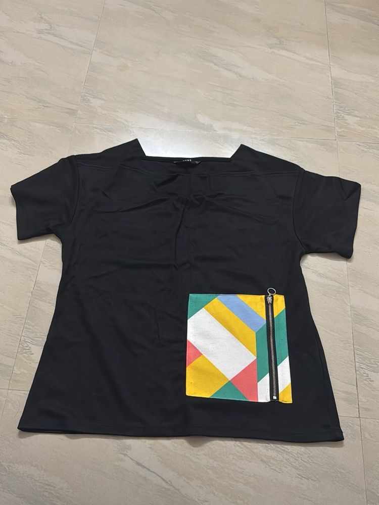 Pocket Detail Black Top