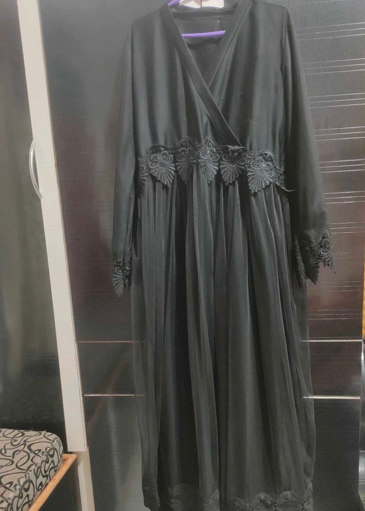 Elegant Black Abaya with Lace Detail