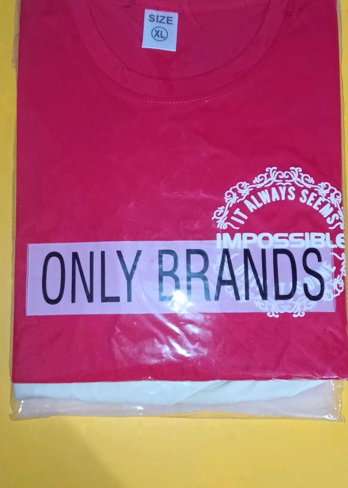 Red Graphic Print T-Shirt (XL)
