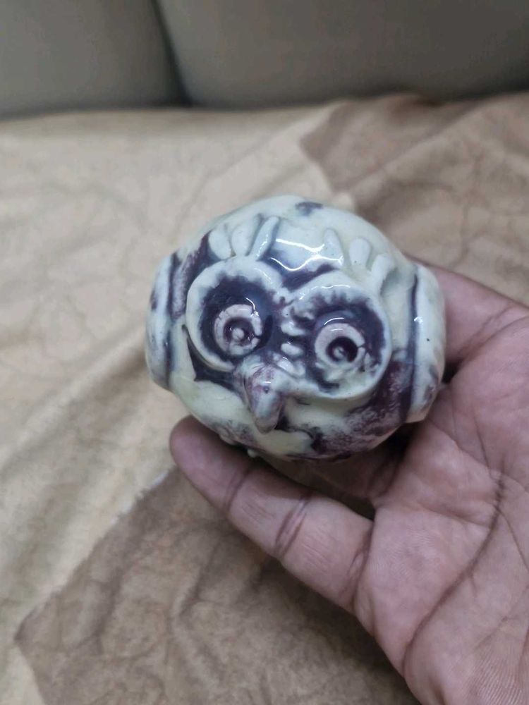paper weight Vintage Ceramic Owl Figurine