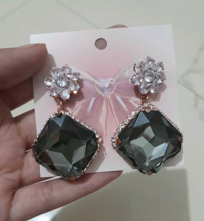 Chic Grey Diamond Dangle Earrings