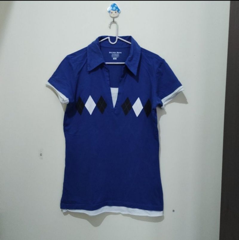 Beechers Brook Diamond Pattern Blue top