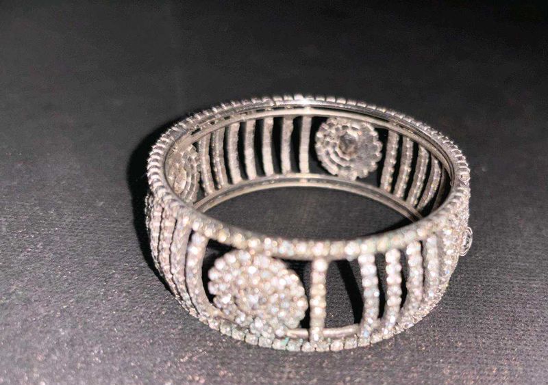 Sparkling Rhinestone Bangle Bracelet
