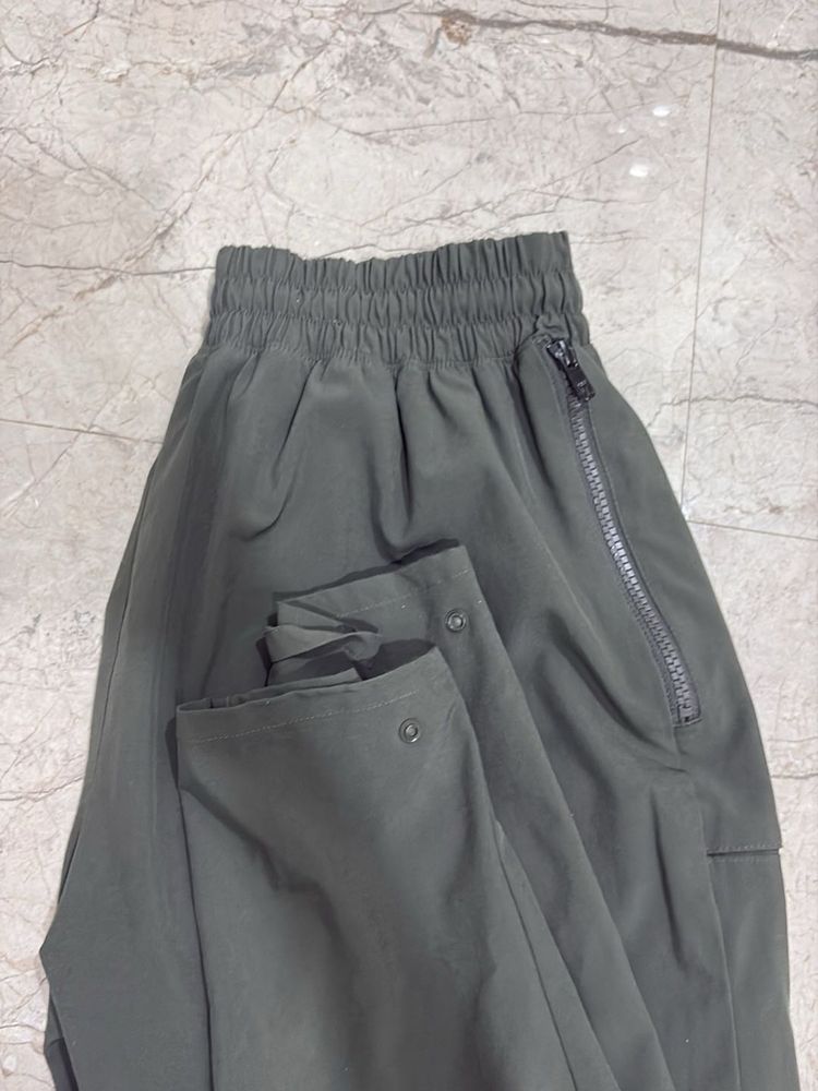 Olive Green Cargo Pants with Zipper Pockets